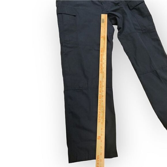 5.11 Tactical dark blue khaki pants for men size L large - Picture 4 of 8